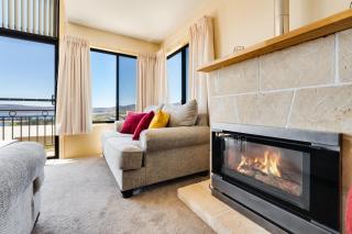 Dromaius 5 - 3BR Townhouse l Lake Views l Spa Bath l WiFi l BBQ - Jindabyne - 9