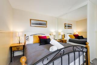 Dromaius 5 - 3BR Townhouse l Lake Views l Spa Bath l WiFi l BBQ - Jindabyne - 1