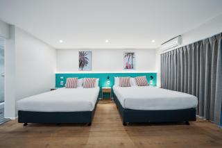 Red Star Palm Beach - Gold Coast - 3