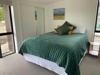 Wanaka Home with Mountain Views - Wanaka - 8