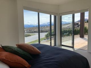 Wanaka Home with Mountain Views - Wanaka - 3