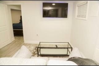 1 Bed 1 Bath Suite - 1