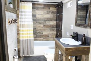 The Silver Mine Downtown SLC Free Laundry Gigabit Wi-Fi - 3