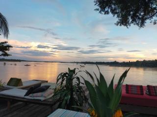 Pomelo Restaurant and Guesthouse - Fishermen & Tammarine Cottages Riverfront - Experience Nature, Culture and Adventure & Tailor-Made Tour - Ban Khon - 2