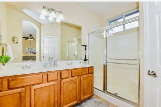 Crystal Suite - Avondale - 7