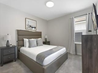 Opulence Modern 6BR Villa Near Disney Pool Gated - 6