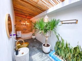 Ubu Villa Tropicola - Near Yogyakarta City Center - Seturan - 9
