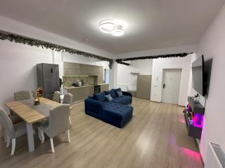 Agi’s Apartment Predeal - 8