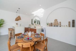 CASA BIARI : Tropical Vibes - 3 min from beach - Canggu - 5