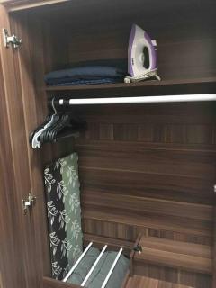 1BR Makati condo near NAIA, MoA w/ Netflix & PS5 - Manila - 9