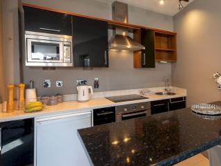 Modern flat a short walk from Shrewsbury centre - Pass the Keys - 4