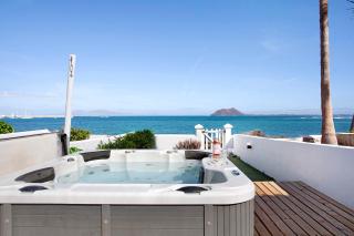 Luxury Oceanfront Villa - Corralejo - 0