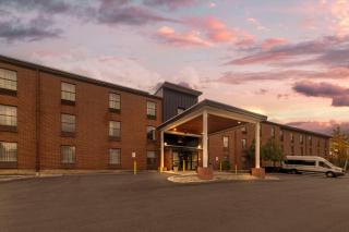 Comfort Inn Airport - 8