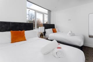 Flatzy - 16 Guests 4 En-suite Central Apartment B - 1