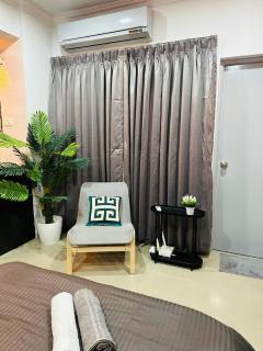 The Good Vibes Studio : AC, WiFi, Smart Tv - Pune - 9