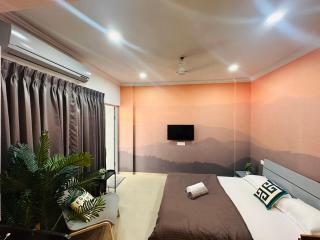 The Good Vibes Studio : AC, WiFi, Smart Tv - Pune - 3