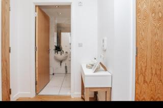 Birmingham City Centre - 3 Bed Apartment - Birmingham - 0