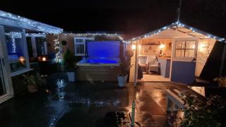 Dungarvon House B&B, Hot Tub, Garden, Summerhouse, Electric Vehicle Point , 3 Bedroom Options - Weston-super-Mare - 1
