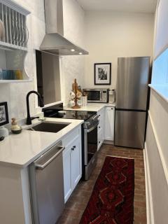 The Trinity Cottage in Manayunk, Walk to Main Street and Train - Philadelphia - 2