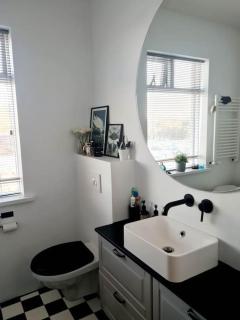 2 bedroom apartment with a loft- close to downtown - 4