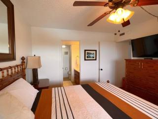 White Sands Villa Beach Condo #322-Top Floor VIEWS - Kailua-Kona - 3