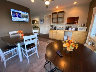 SkyRidge Inn - 8