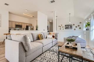 Fire Pit & Billiards Retreat Leander Stay - 6