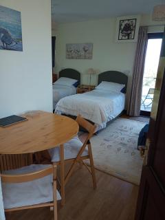 Cowslip Corner Room with Sea View - Broad Haven - 8