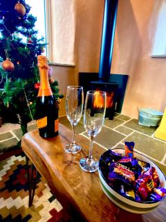 Polrunny Farm sea view Blueberry Cottage with log burner - 6