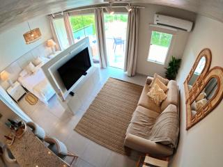 Lasuiza Suites - San Bernardino - 5