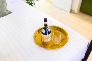 Catania 2 Suite W/private pool,W/heater , WIFI. - 3