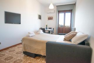 I Host Apartment - Sant'Agostino 7 - Milan - 4