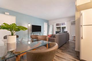Homey Relaxed 2BR Home near Hollywood DTLA - Los Angeles - 0