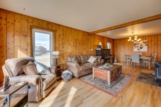 Charming Country Home in Laramie - 4 Mi to UW! - 7