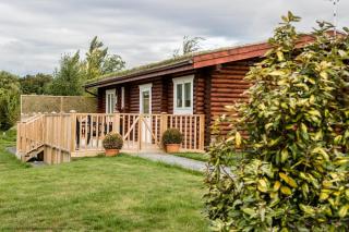 Teal Lodge - Nordic Log Cabin with private hot tub - Selby - 9