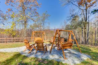 Blairsville Mansion with Hot Tub, Casino and Games! - Blairsville - 7