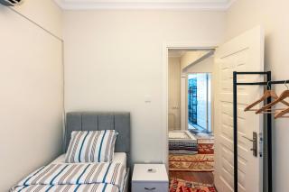 In the center of Taksim and Galataport 3 Bedrooms and 1 Living Room in Apartment - Istanbul - 3