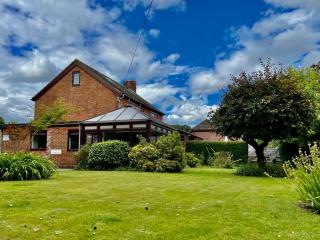 Arniss Farmhouse - Fordingbridge - 0