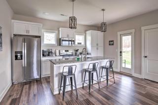 Wooded Escape with Beautiful Backyard and Mtn Views! - Chattanooga - 3