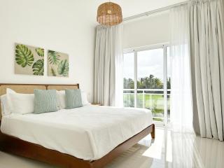 Golf & LakeView Condo Near Beach - Punta Cana - 2