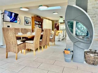 Osmund House, Salisbury Sleeps up to 19 - Salisbury - 6