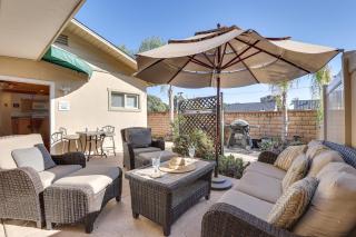 Downtown Carlsbad Apartment Less Than half Mi to Beach! - Carlsbad - 0