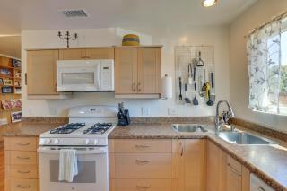 Downtown Carlsbad Apartment Less Than half Mi to Beach! - Carlsbad - 3