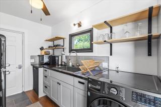 The River Box - Luxury Container Home - views and Hot Tub - Yakima - 6