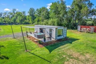 The River Box - Luxury Container Home - views and Hot Tub - Yakima - 4