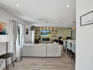 Amazing 5 bed house w pool, jacuzzi and your own boat - Lighthouse Point - 7