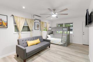 Lemon Squeeze Studio - Belleview - 6