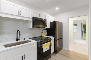 Lemon Squeeze Studio - Belleview - 4