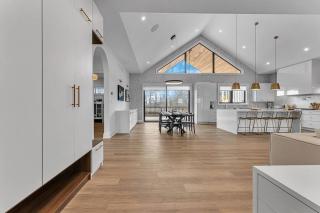 Sherkston Oasis - Hot Tub Soaks & Luxurious Escape - Port Colborne - 2