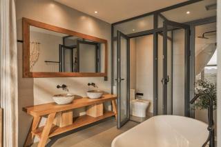 LAKEHILL Villas - 3